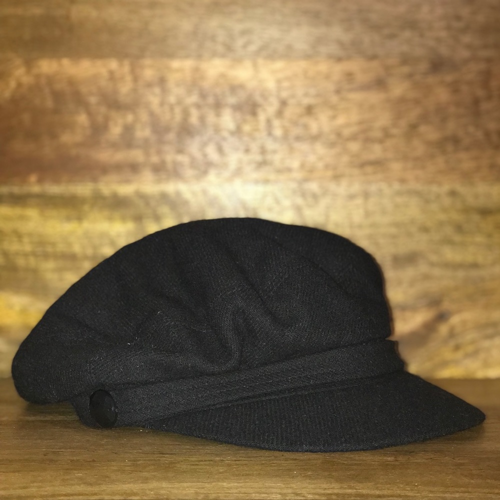 White House Black Market Newsboy Cap